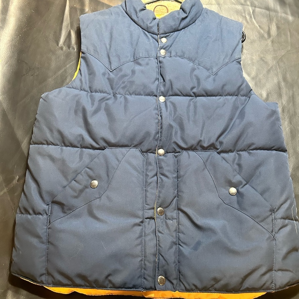 H&M. L.O.G.G Label of Graded Goods Men’s M Puffer Vest Dome Snap Closure